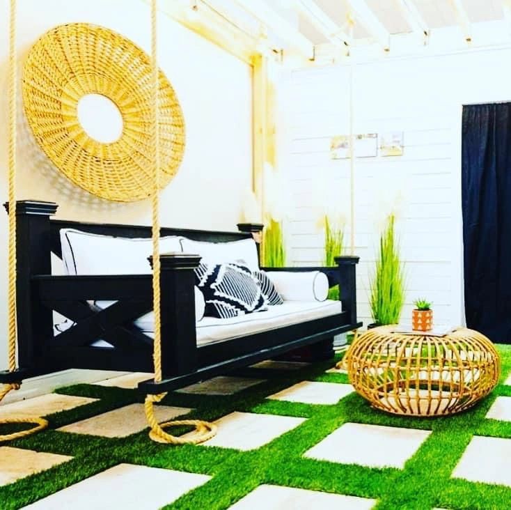 Pop’s Famous Porch Swings