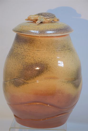  Celadon glaze.