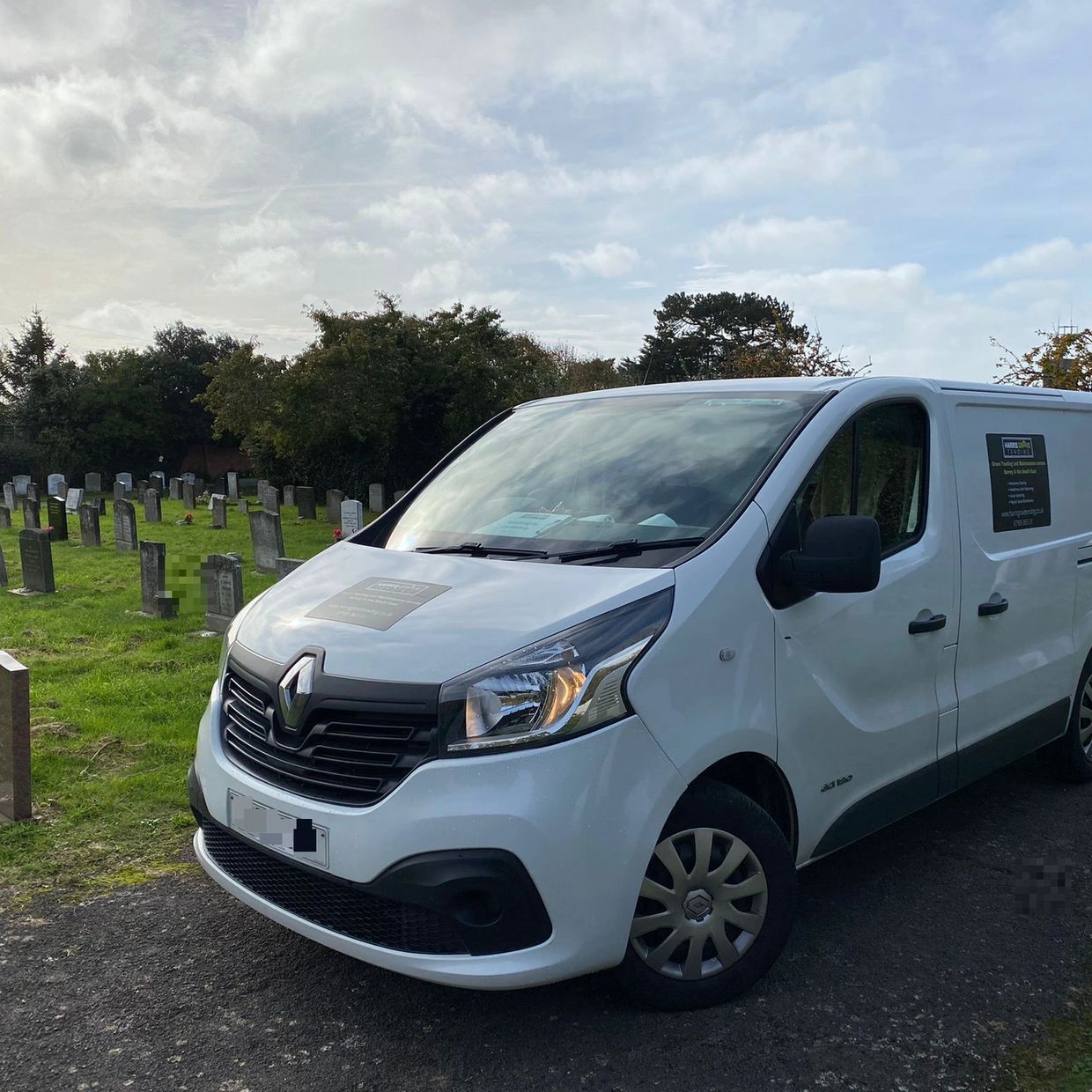 Harris Grave Tending. Gravestone Cleaning. Grave Tidying. Lettering. Surrey, London, Hampshire, Oxon