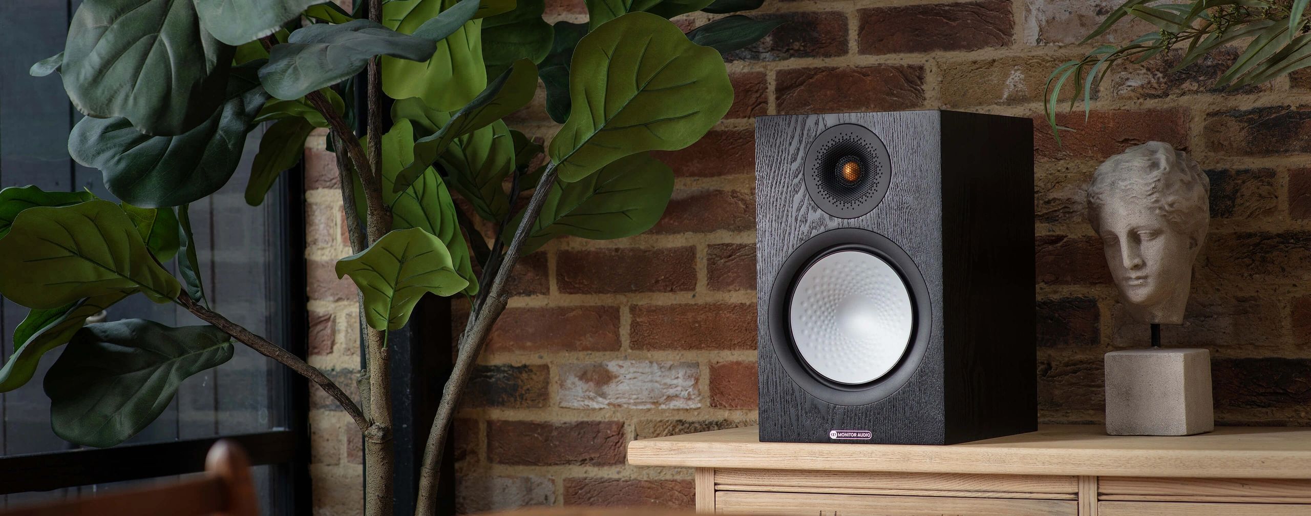 bookshelf speaker