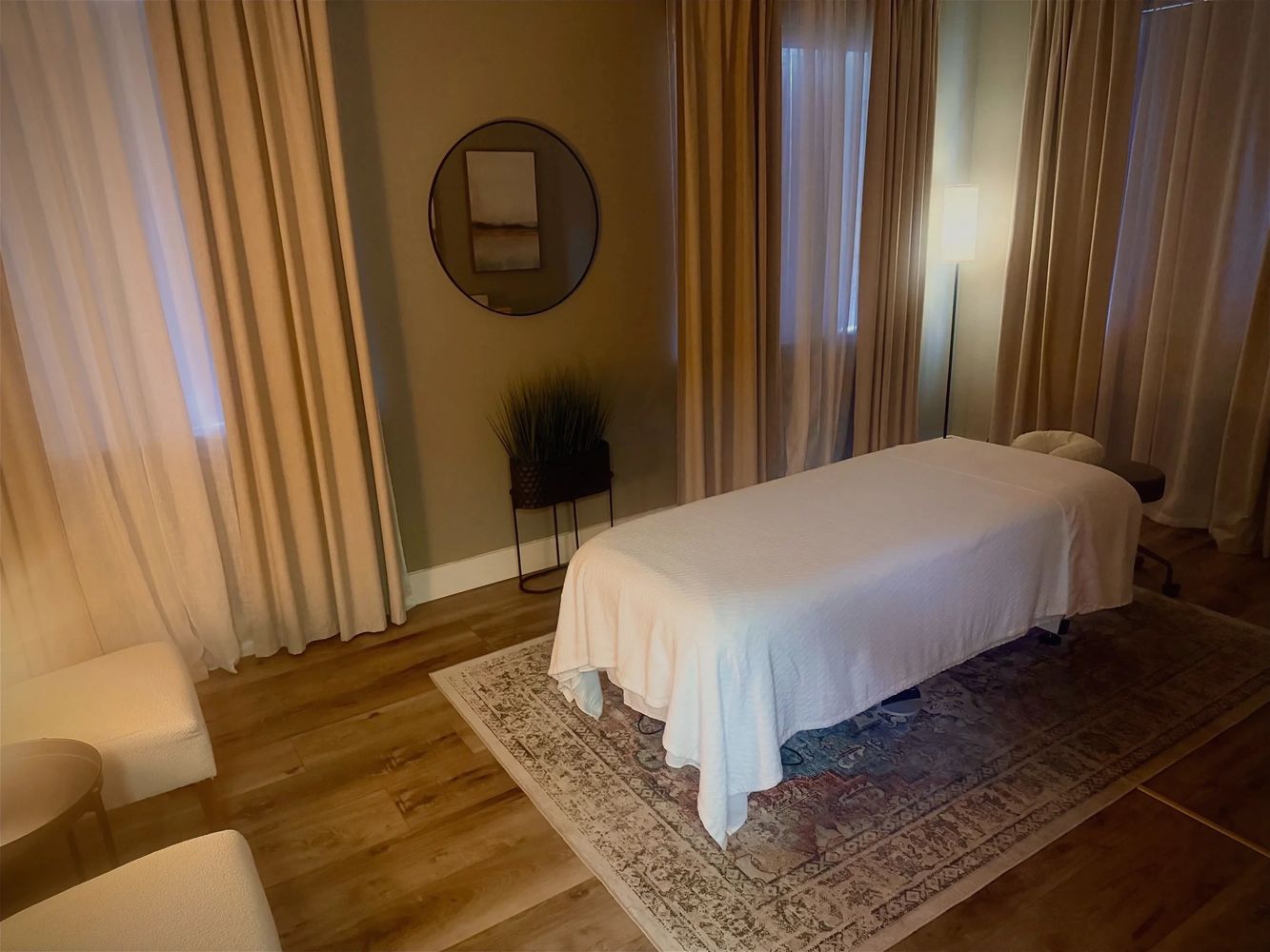 Therapeutic and relaxing massage at Woods Edge Therapy Bonita Springs Florida.