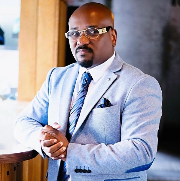 Biographie Nathan Mbali