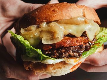 Roddyburger – the best burgers in Tunbridge Wells. The Manuel is a popular special burger.