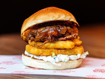 Roddyburger – the best burgers in Tunbridge Wells. The veggie Bombay burger – meat lovers dig it too