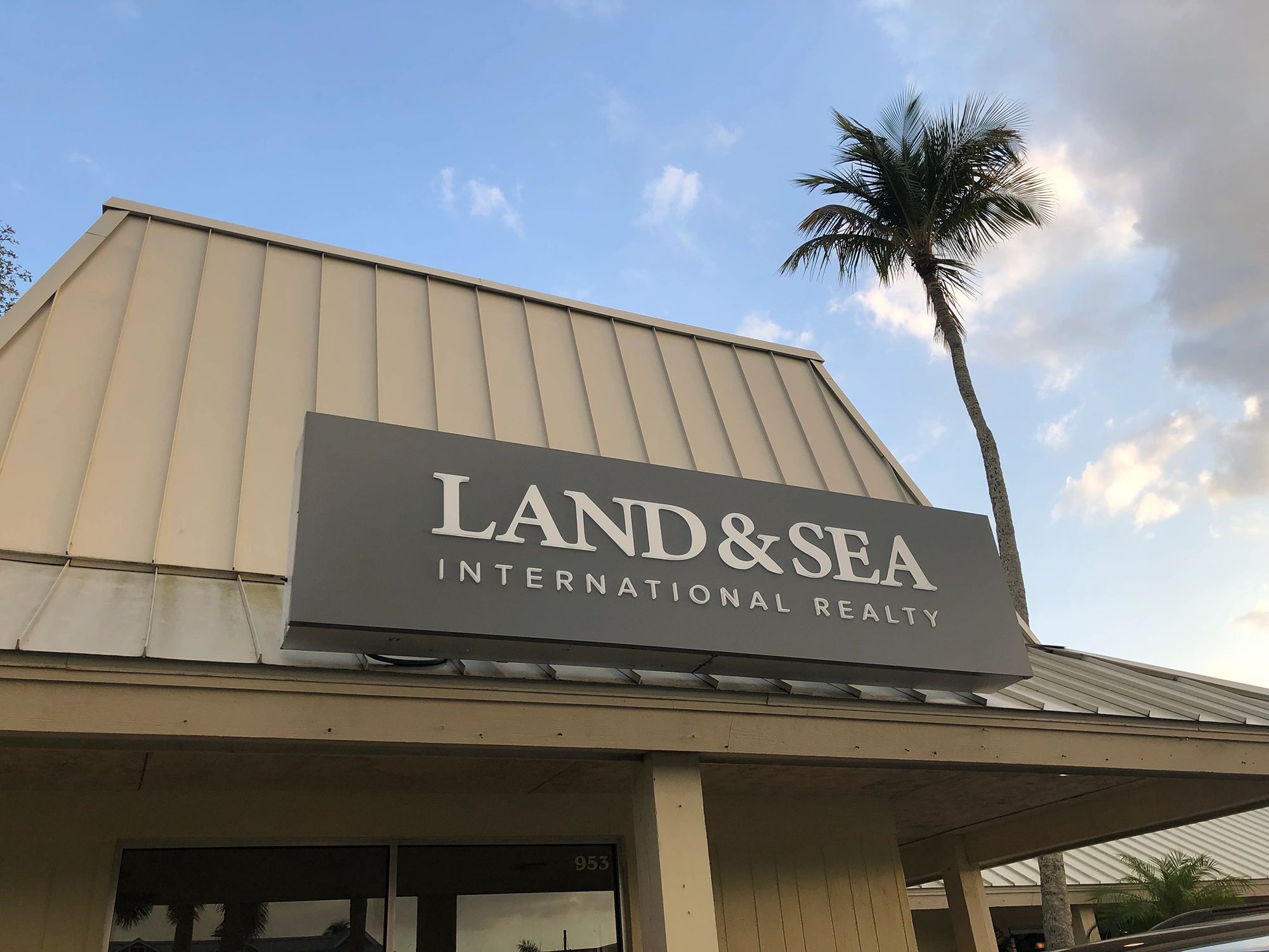 South Seas Rentals South Seas Rentals on Marco Island SUN KING