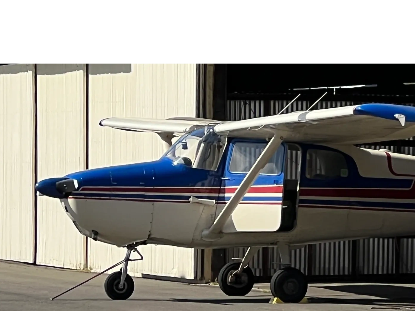 Cessna 172 N6296E