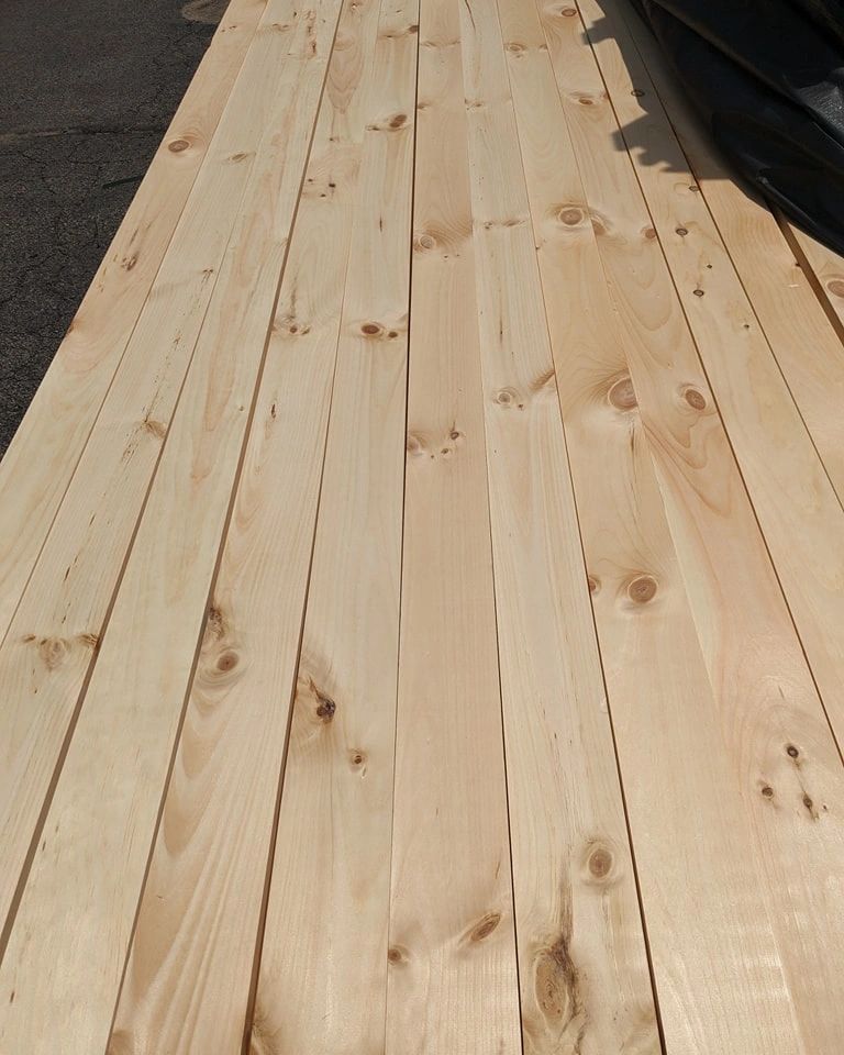 Per Foot 1x4 Premium knotty pine (actual dimensions 3/4" x 3 1/2")