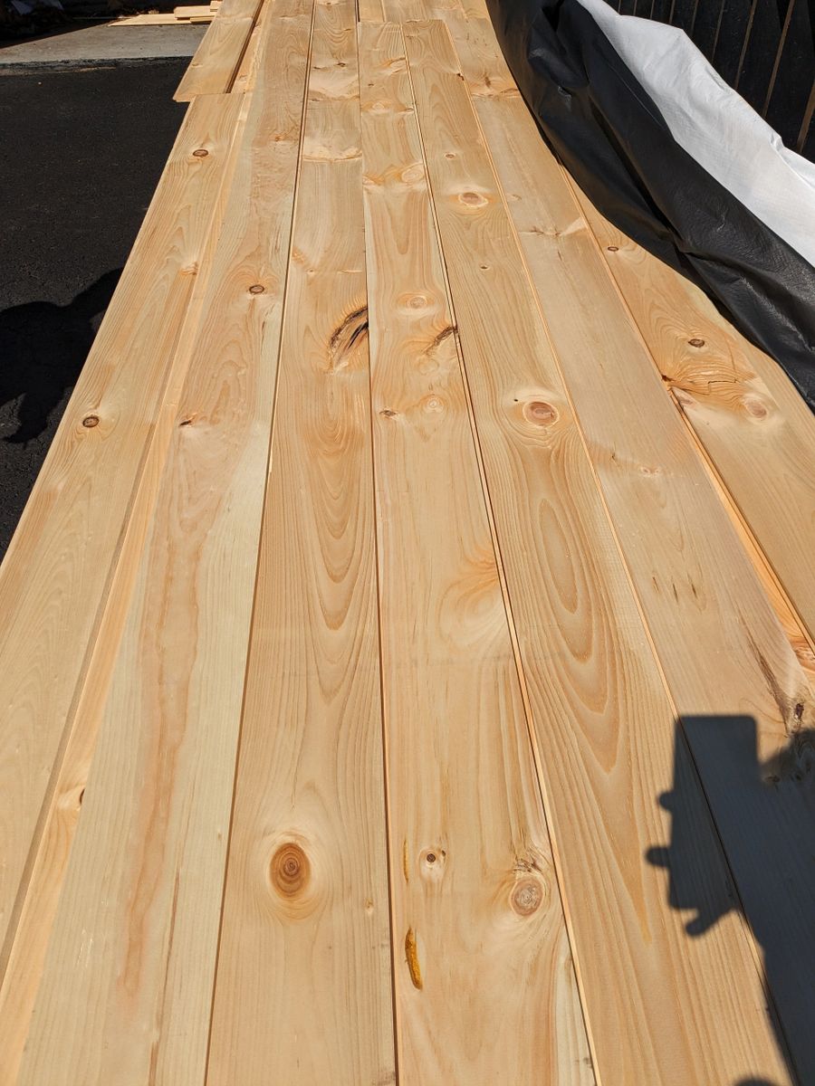 Per Foot. 1x6 Premium Knotty Pine (actual dimensions 3/4" x 5 1/2"