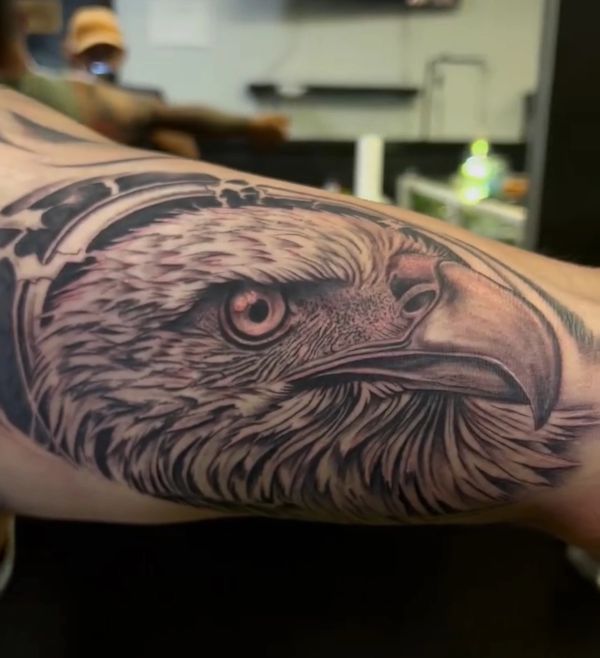 Black and gray tattoo piercing near me tattoos professional cheap good price Charlotte carolina