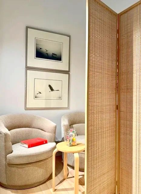 Private waiting room
