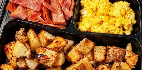 CEK breakfast meal prep box: smoked Canadian ham, scrambled eggs and potato wedges