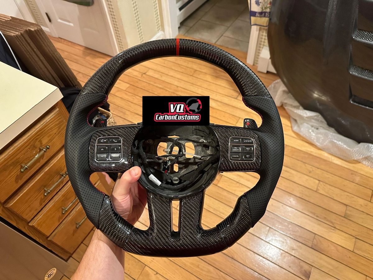 IN STOCK srt8 jeep black leather carbon fiber steering wheel