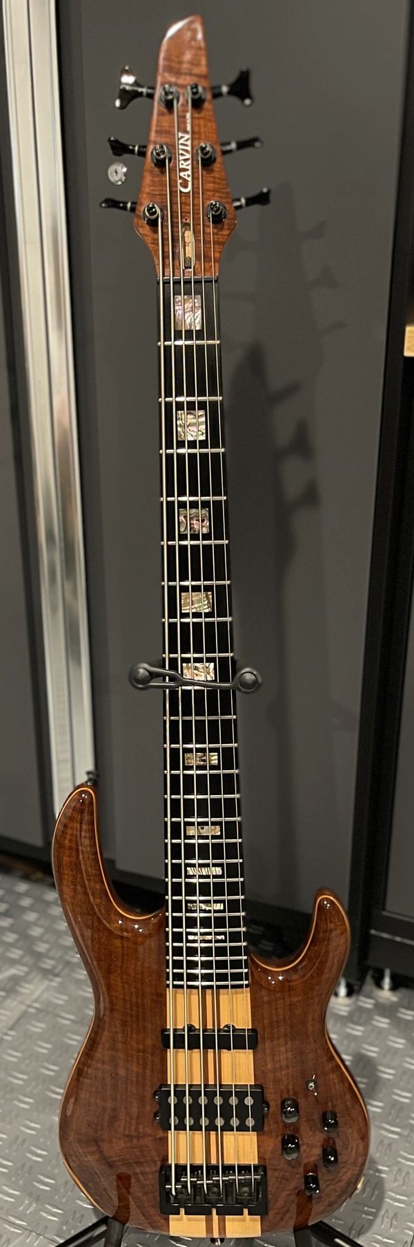 Beautiful 6-string Carvin bass after a visit to the Spa