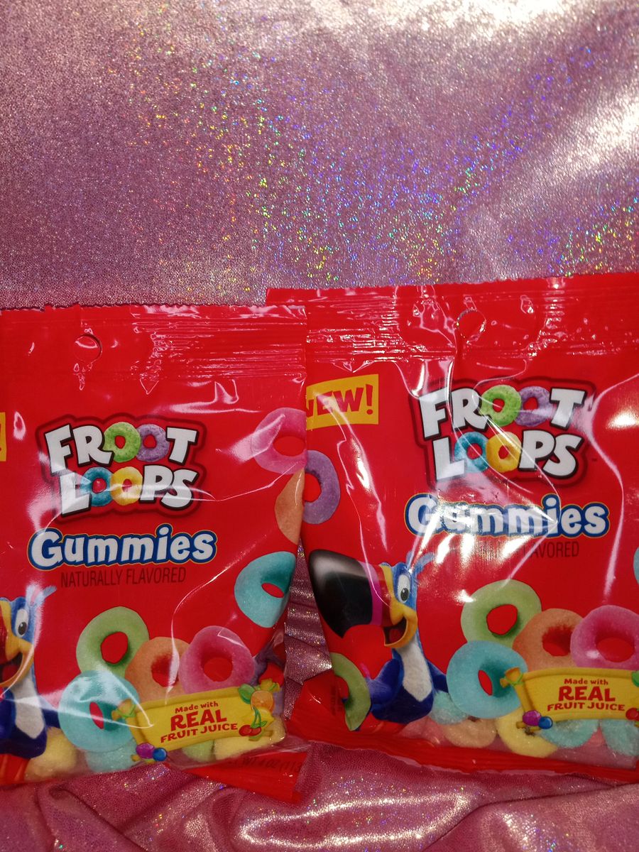 Froot Loops Gummies, Assorted Real Fruit Juice Flavored Gummy Candy
