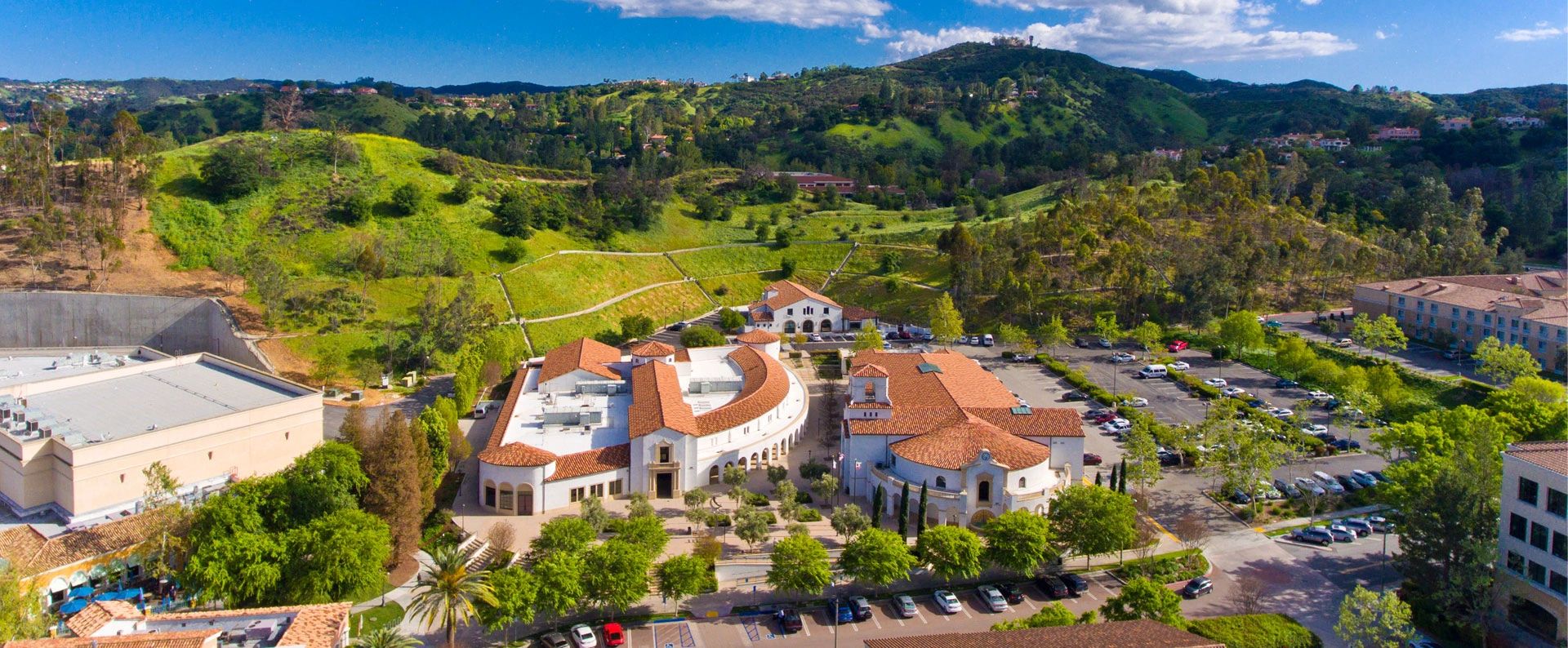 Need Help Getting Rid of Your Junk and Debris in Calabasas?