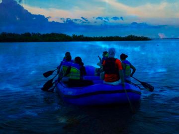 florida bioluminescence tours in raft near Orlando