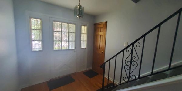 3-interior-entryway-painting-washington-twp-nj