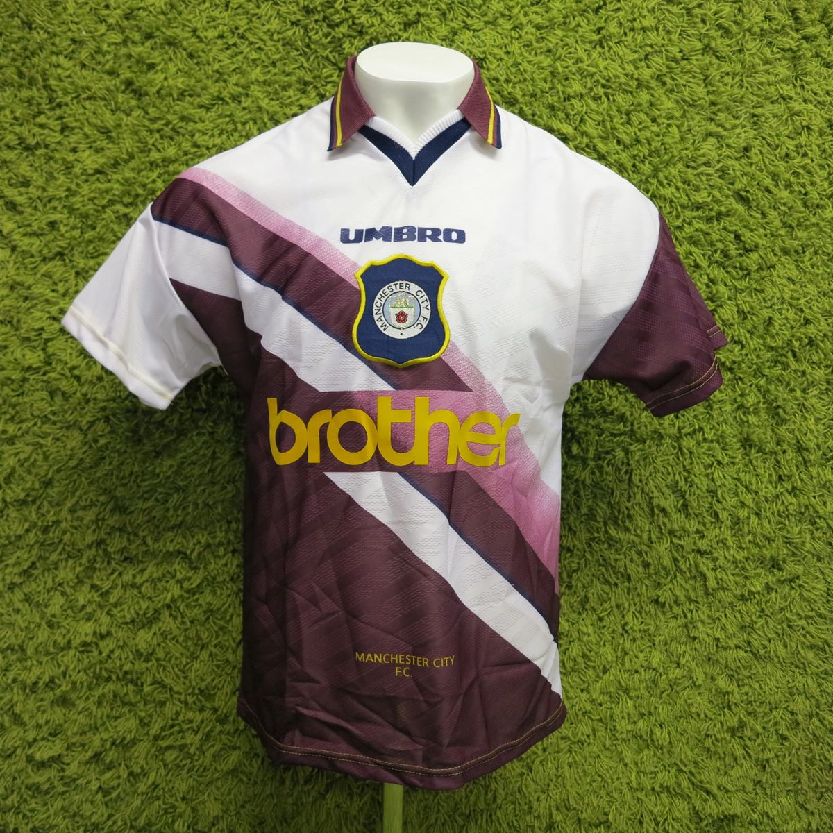 1996-1997 MANCHESTER CITY AWAY FOOTBALL SHIRT M 10/10 BRAND NEW WITHOUT TAG