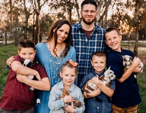 4 Kids and a Farm