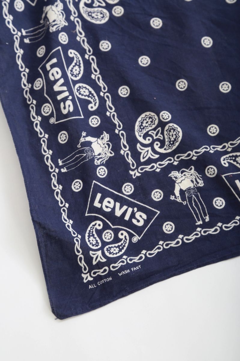 bandana levis