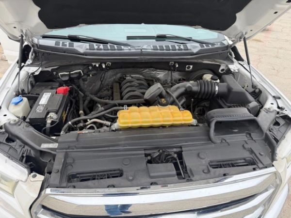 2016 Ford F-150 Lariat - Photo 10