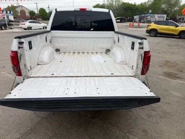 2016 Ford F-150 Lariat - Photo 9