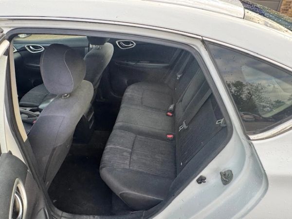 2016 Nissan Sentra SV - Photo 6