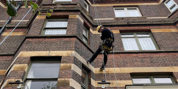 Rope access building maintenance & repairs, installations, cleaning, painting, pest control