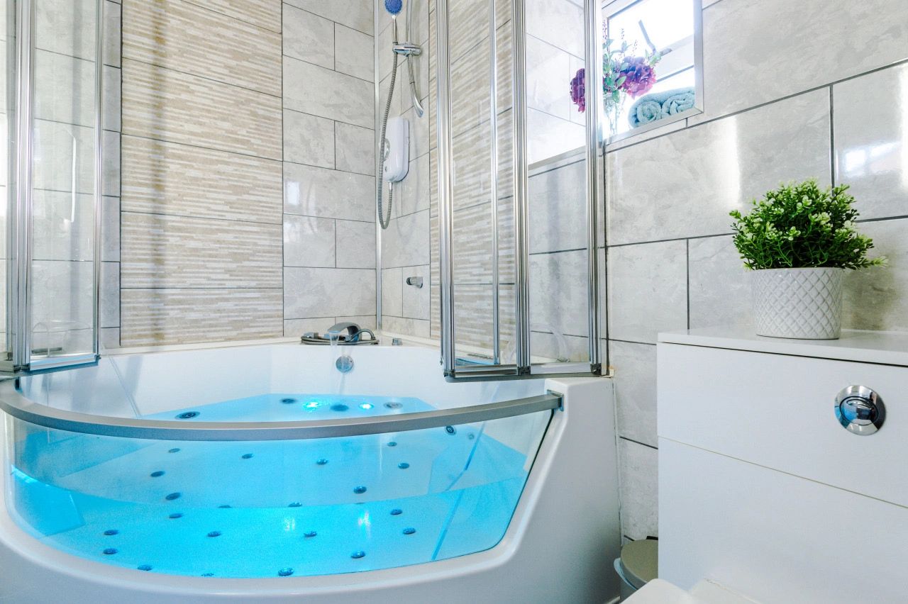 Blackpool Jacuzzi Apartment available for Christmas and New Year!