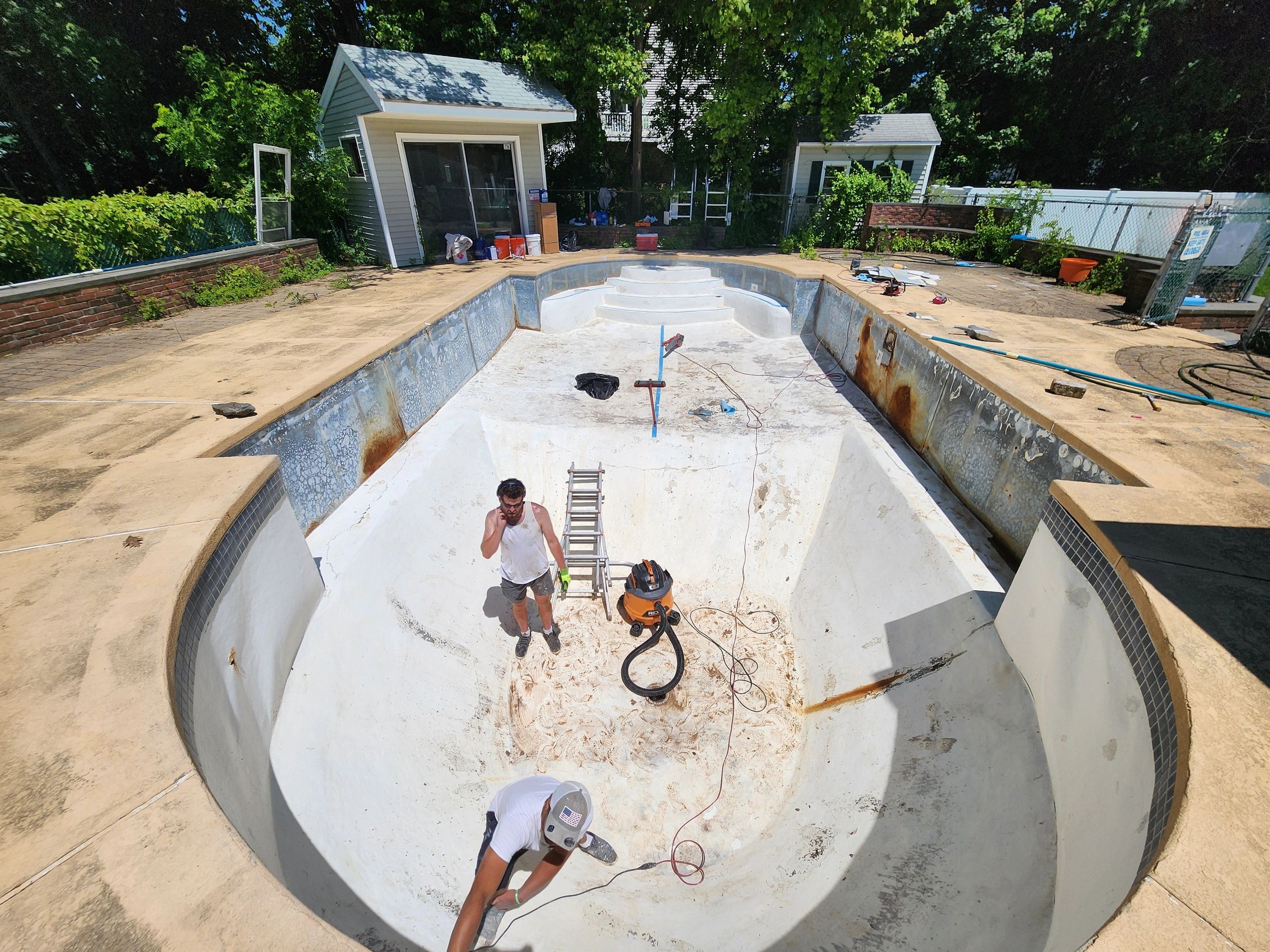 Resurfacing Fiberglass Pool in RI