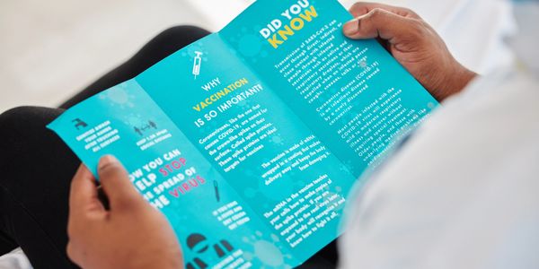 Diseño, gestión e impresión de material fisico como por ejemplo folletos