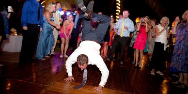 Wedding breakdancer, Getting Jiggy With It
