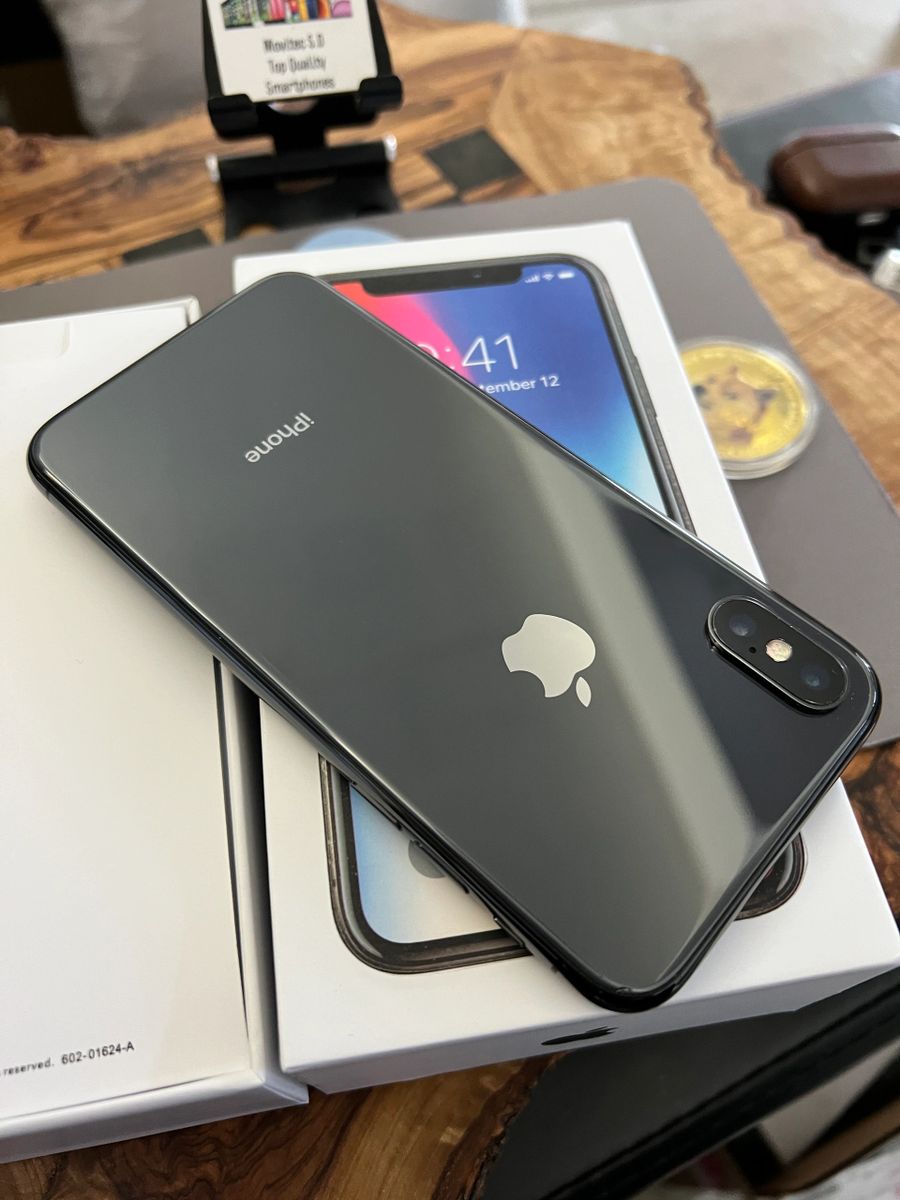 黒 桜古典 iPhone xs６４GB - スマートフォン本体