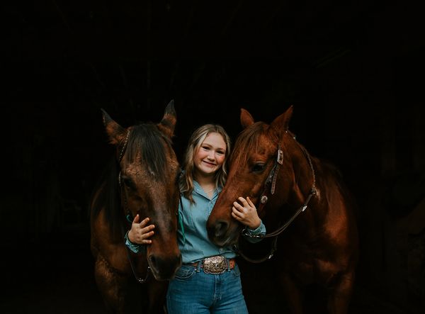 Equine Photoshoot | Unicorn Photoshoot | Western Photos near Portland Oregon / Vancouver Washington