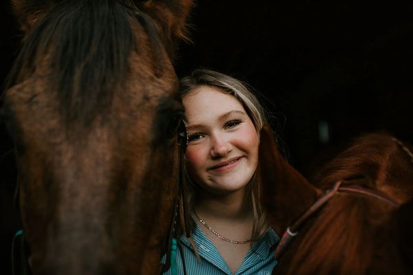 Equine Photoshoot | Unicorn Photoshoot | Western Photos near Portland Oregon / Vancouver Washington