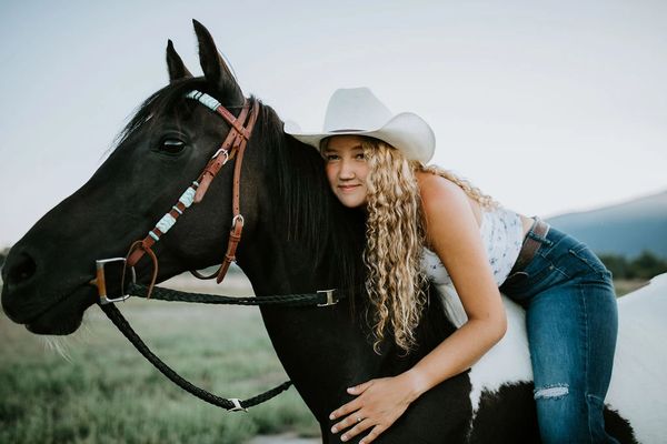 Equine Photoshoot | Unicorn Photoshoot | Western Photos near Portland Oregon / Vancouver Washington