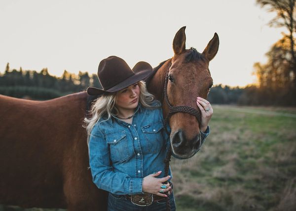 Equine Photoshoot | Unicorn Photoshoot | Western Photos near Portland Oregon / Vancouver Washington