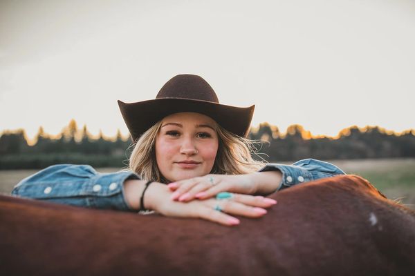 Equine Photoshoot | Unicorn Photoshoot | Western Photos near Portland Oregon / Vancouver Washington