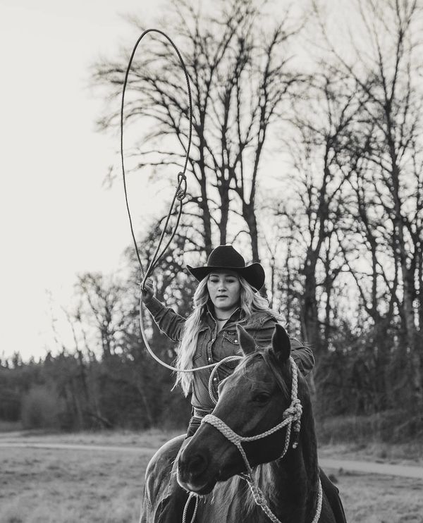 Equine Photoshoot | Unicorn Photoshoot | Western Photos near Portland Oregon / Vancouver Washington