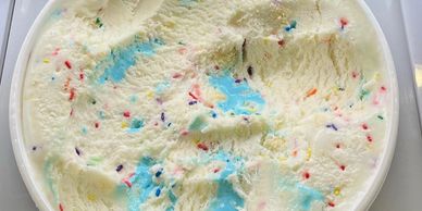 Old-fashioned hand-dipped ice cream at Dayly’s Farm Market with classic flavors and colorful topping