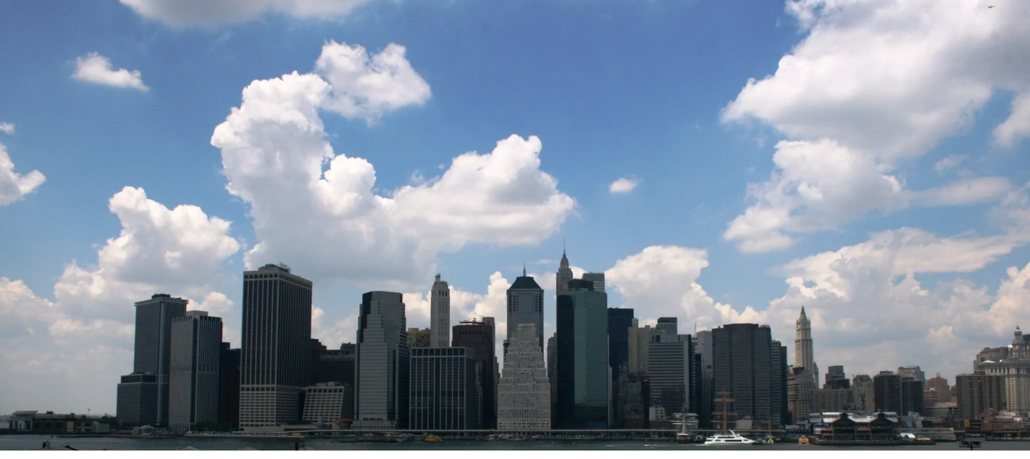 Manhattan skyline at dusk, representing business growth through SEO.