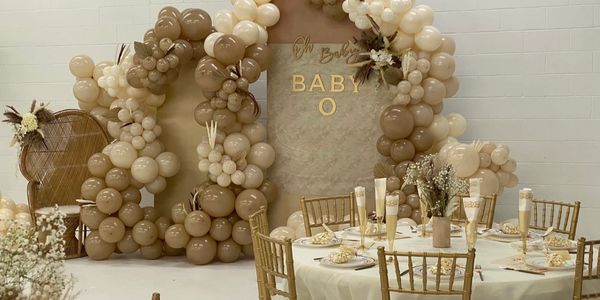 a gold themed birthday party decoration 