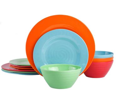 Melamine dishes