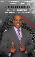 Speaker presenting 7 keys to success for personal achievement.