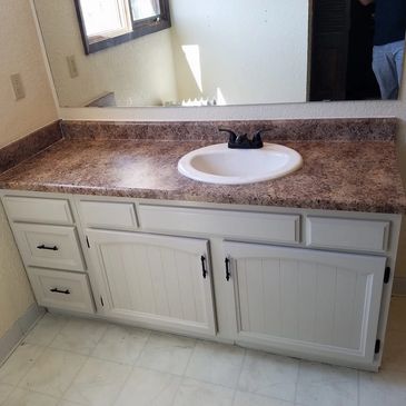 New bathroom counter and sink