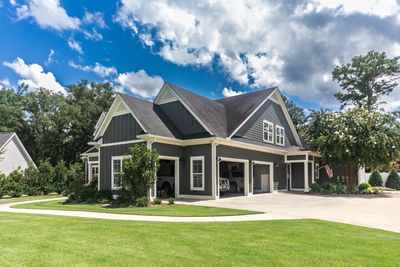 House with the beautiful sky view.