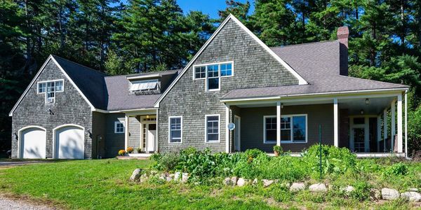 Welcome to Zen Haven, a pet friendly retreat on 15 acres in Mont Vernon NH . 
