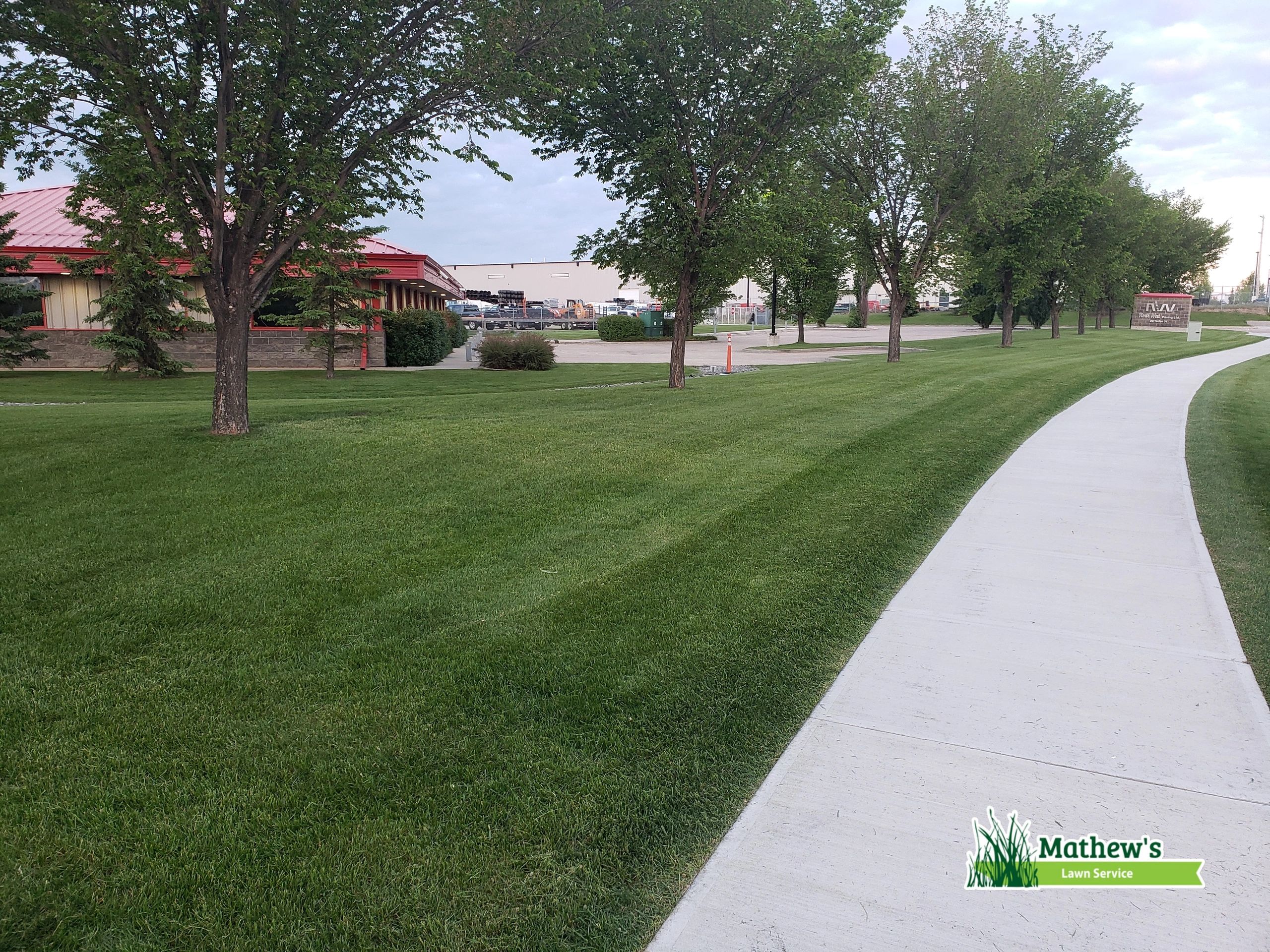 Edmonton Lawn Care & Snow Removal Services