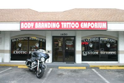Shops | Environment | Tour | Inside | Body Branding Tattoo | Body