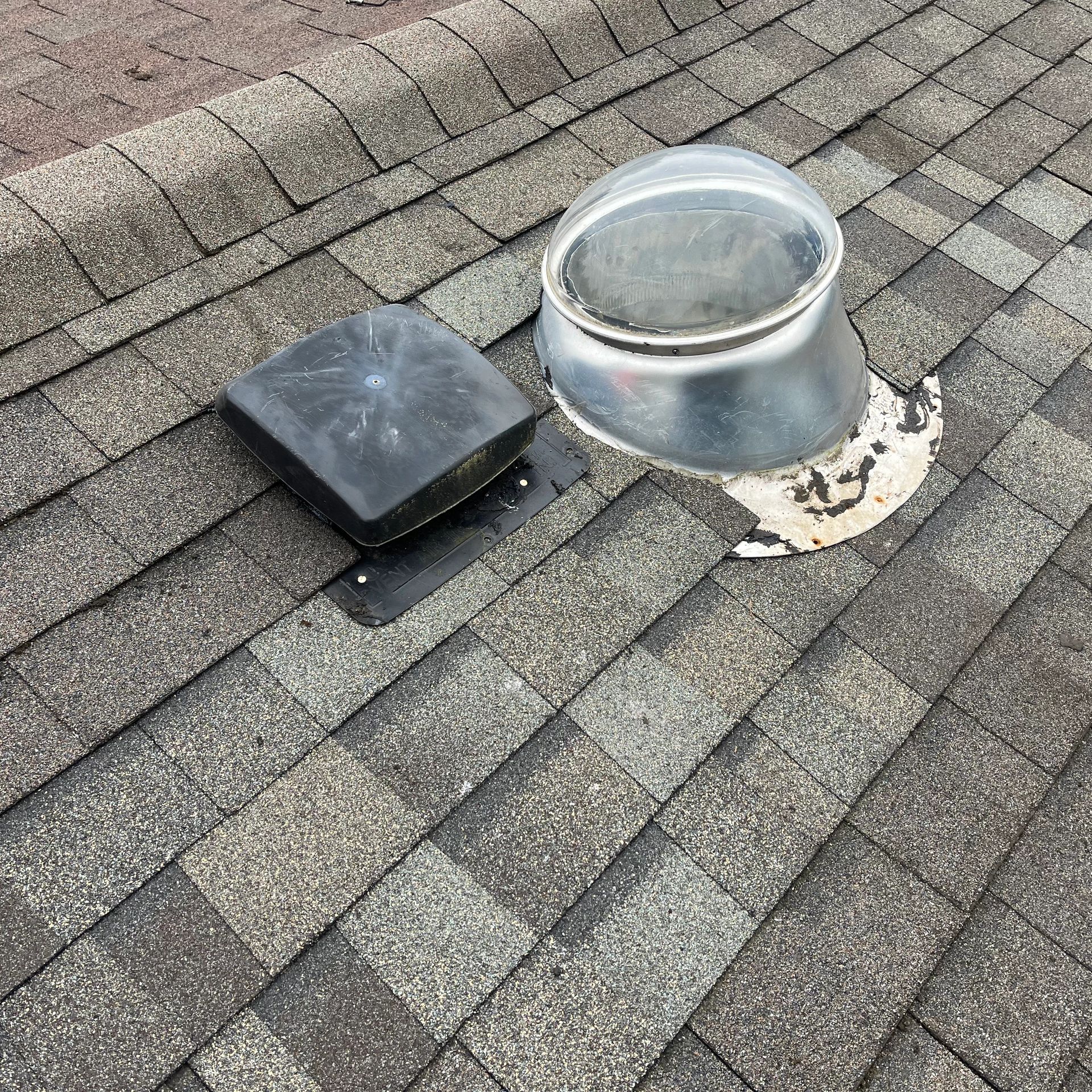 Asphalt Shingle Roof Leak Repair In Washington, For Roofing Services Call (425)-552-9707
